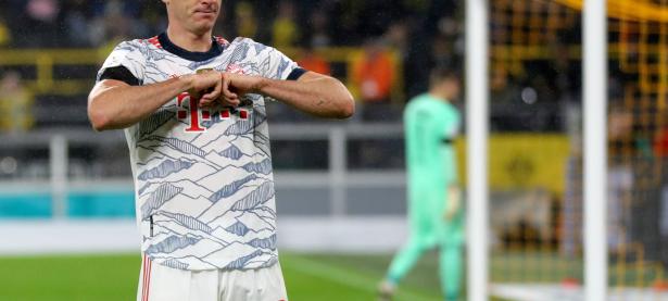 九游体育-莱万多夫斯基回归赛场，连败首场状态亮眼，拜仁观众沸腾！的简单介绍