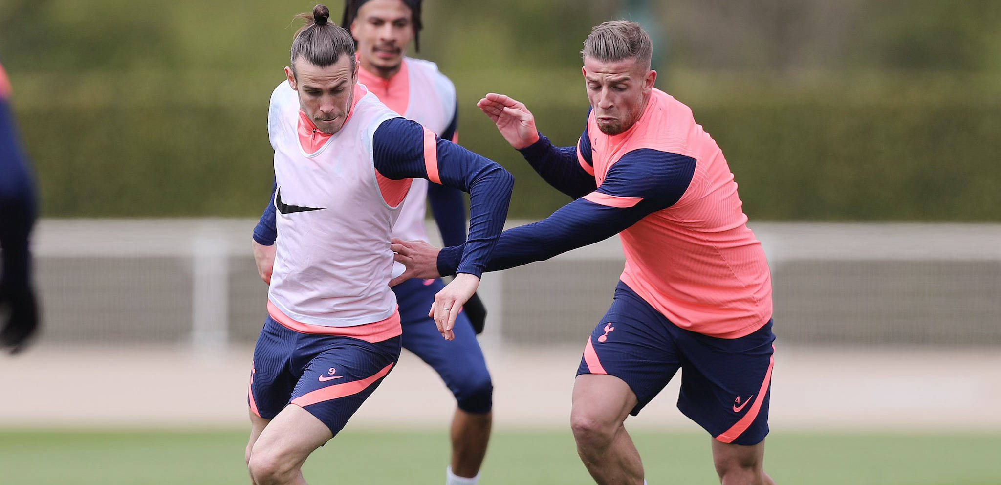 国际比赛日NBA季后赛传出新动向，托特纳姆更衣室发声，管理层表态：气氛紧张，年轻球员得到机会的简单介绍